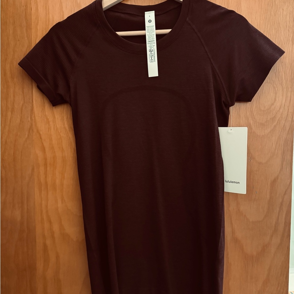 lululemon athletica Short Sleeve Tee - GNPL (goodnight plum) Brand new with tags